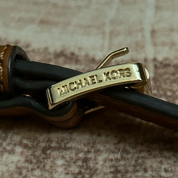 Authentic Michael Kors Florence Crossbody Purse. Never Used. - Picture 7 of 16